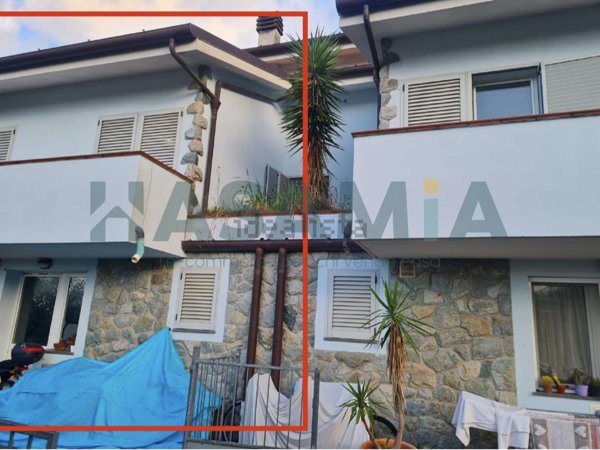 casa indipendente in vendita a Massarosa