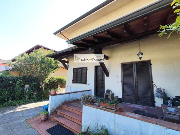 casa indipendente in vendita a Massarosa in zona Stiava