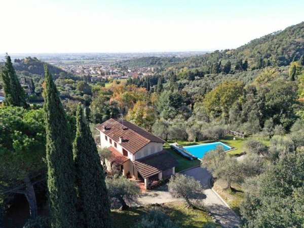 casa indipendente in vendita a Massarosa
