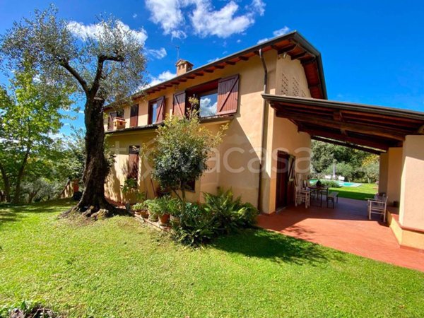 casa indipendente in vendita a Massarosa