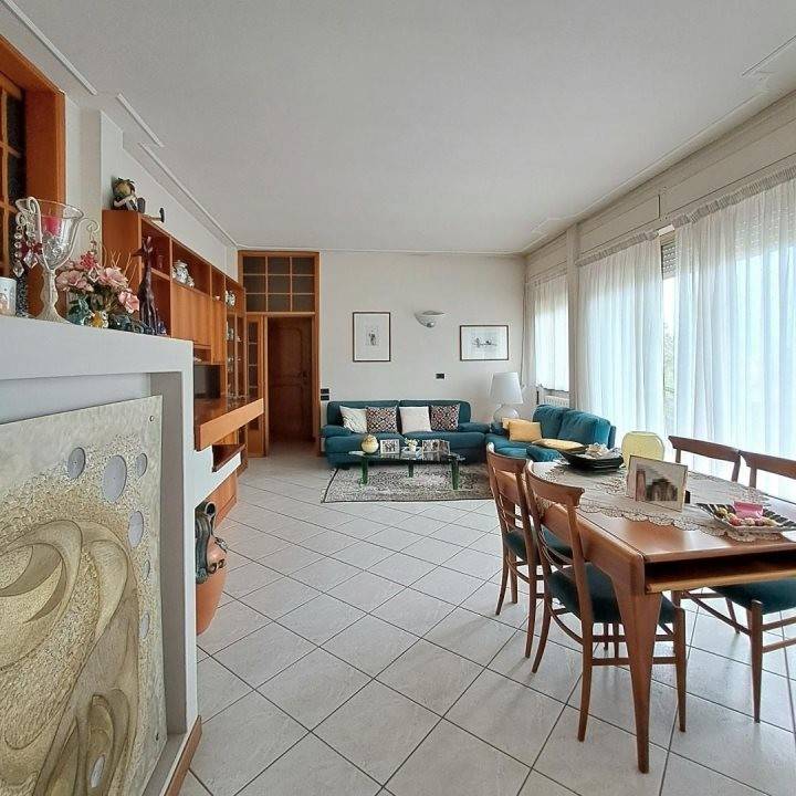 appartamento in vendita a Massarosa in zona Piano del Quercione