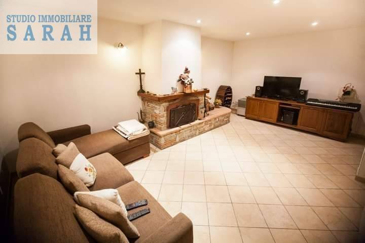 casa indipendente in vendita a Massarosa in zona Quiesa