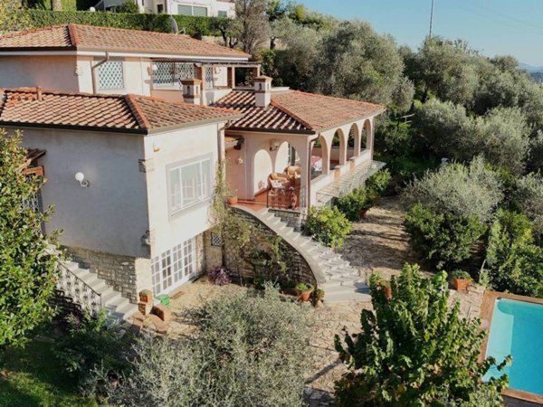casa indipendente in vendita a Massarosa in zona Corsanico