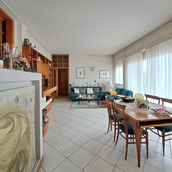 appartamento in vendita a Massarosa in zona Piano del Quercione