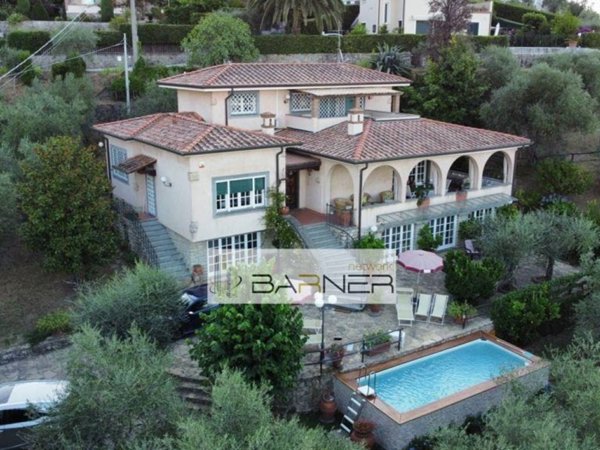 casa indipendente in vendita a Massarosa in zona Corsanico