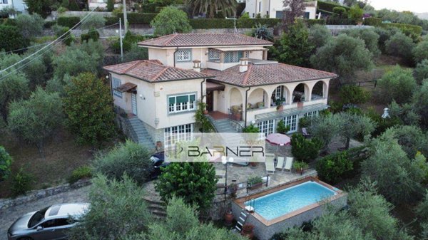 casa indipendente in vendita a Massarosa in zona Corsanico
