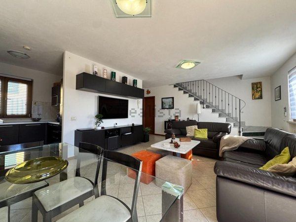 casa indipendente in vendita a Massarosa in zona Quiesa