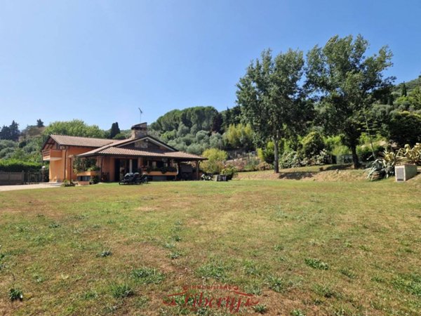 casa indipendente in vendita a Massarosa in zona Piano di Conca