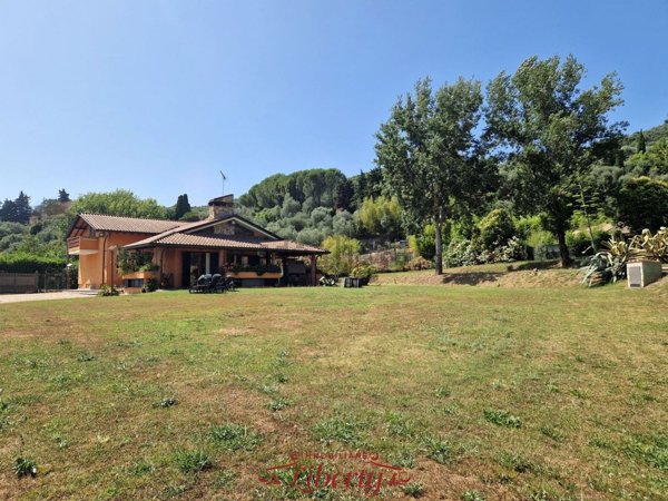 casa indipendente in vendita a Massarosa in zona Piano di Conca