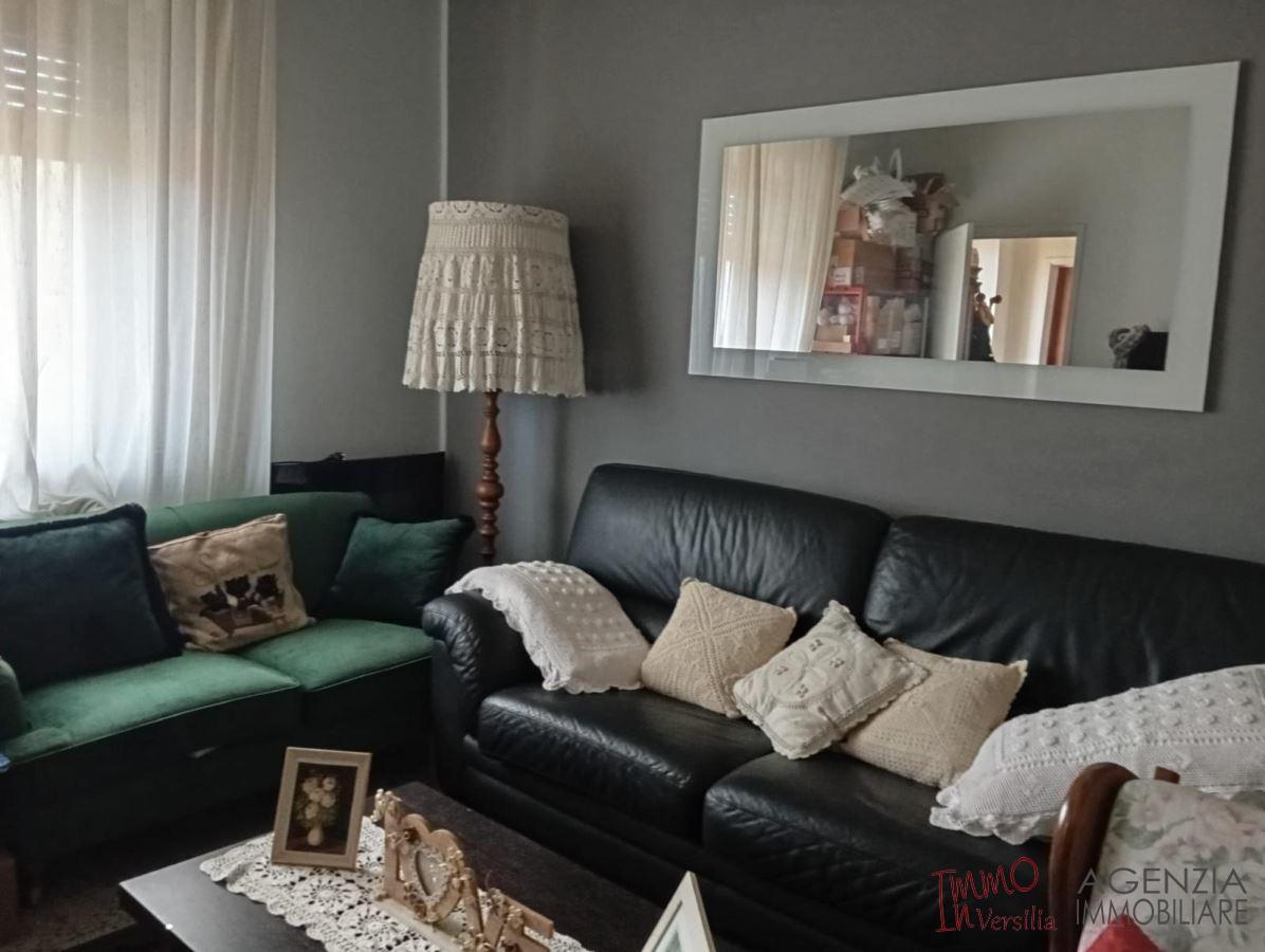 casa indipendente in vendita a Massarosa in zona Bozzano