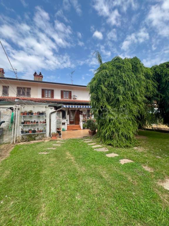 casa indipendente in vendita a Massarosa in zona Stiava