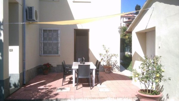 pentavano in vendita a Massarosa