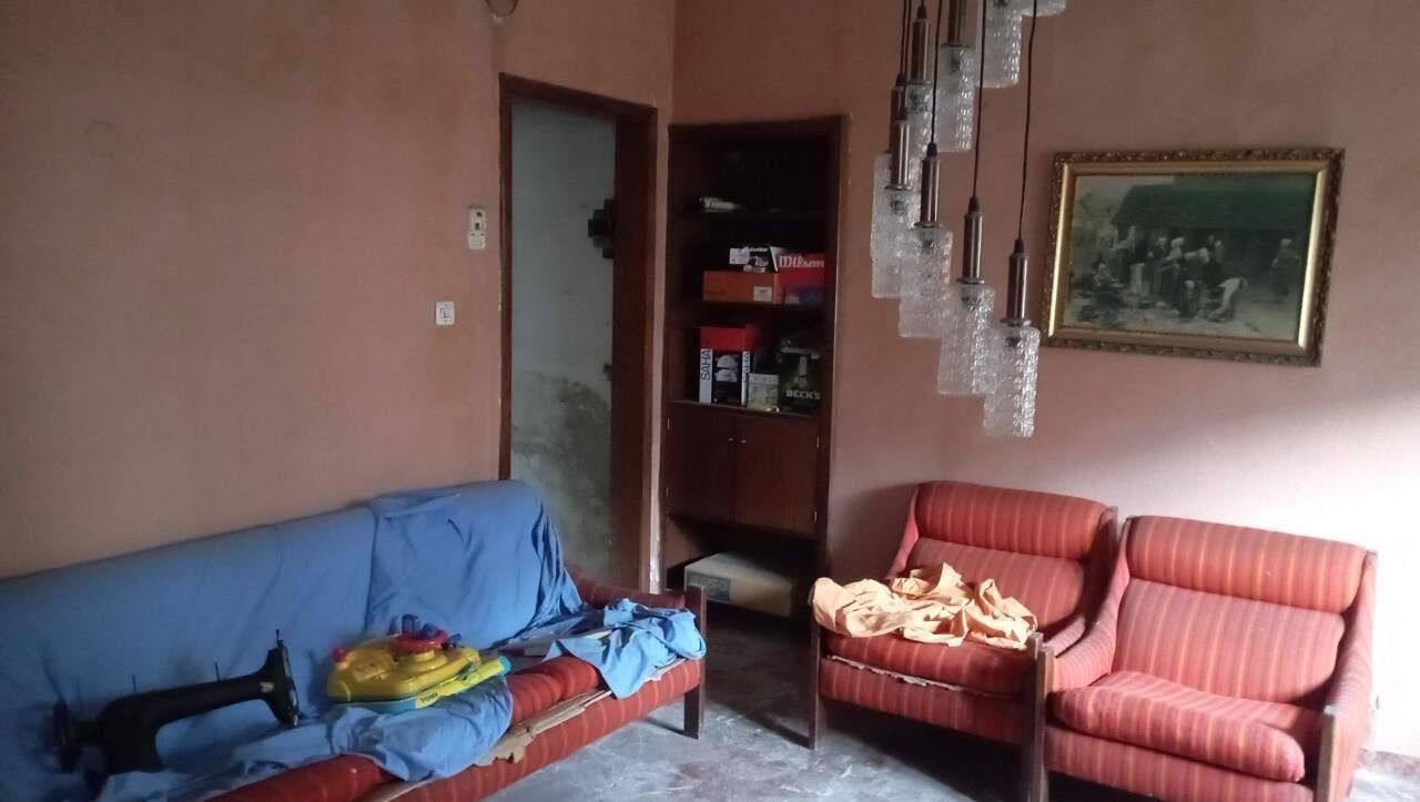 pentavano in vendita a Massarosa