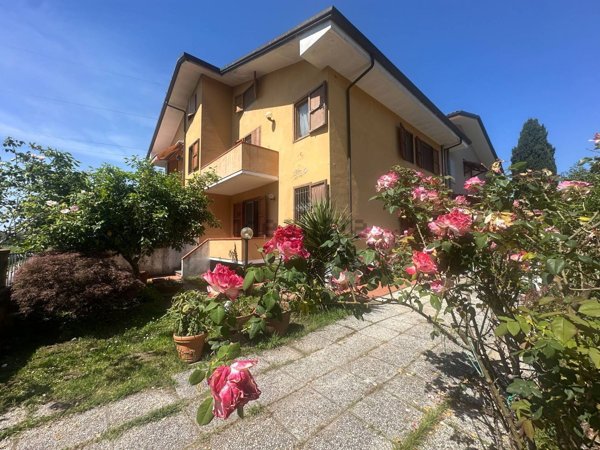 casa indipendente in vendita a Massarosa