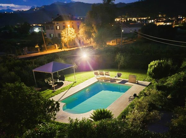 casa indipendente in vendita a Massarosa in zona Quiesa