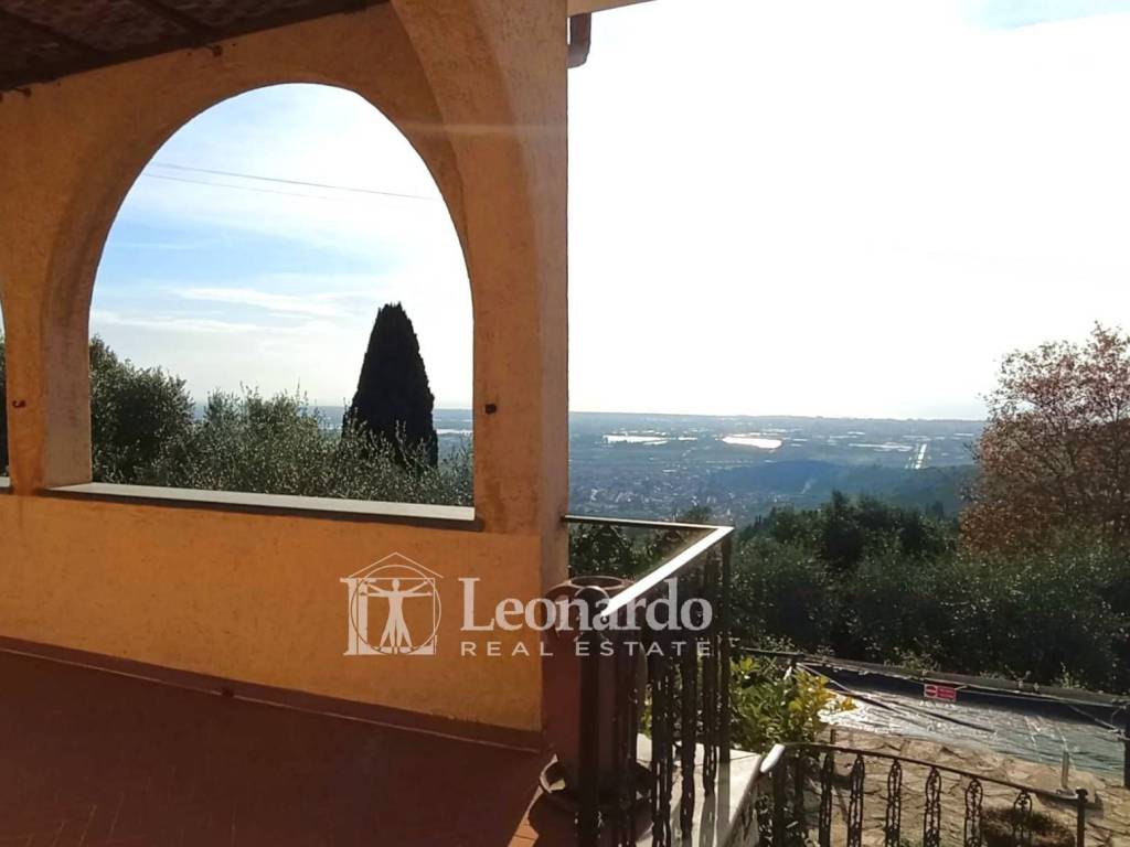 casa indipendente in vendita a Massarosa in zona Corsanico