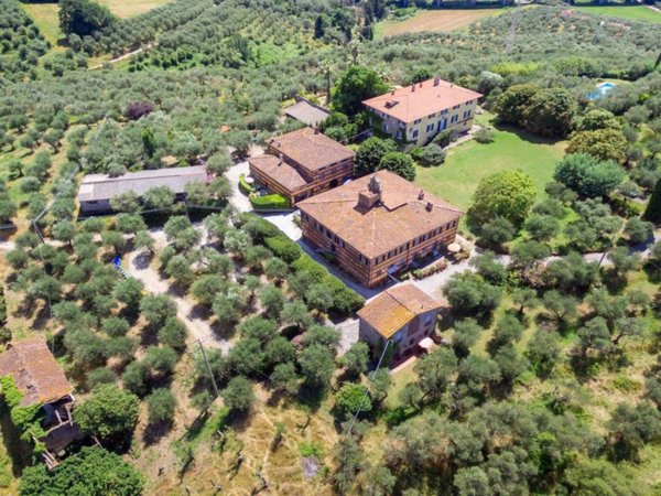 casa indipendente in vendita a Massarosa in zona Montigiano