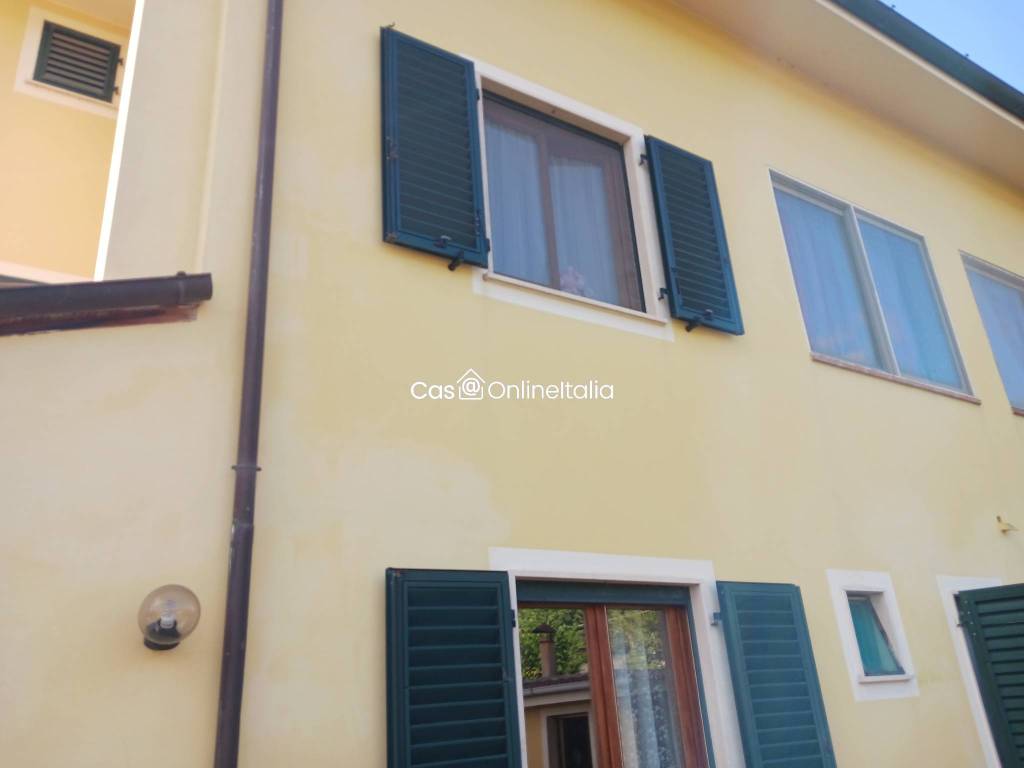 casa indipendente in vendita a Massarosa in zona Bozzano