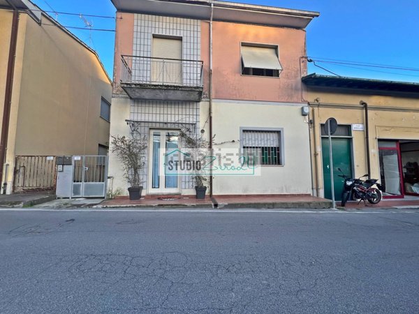 appartamento in vendita a Massarosa in zona Stiava