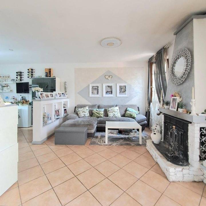 casa indipendente in vendita a Massarosa