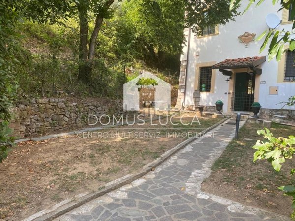 casa indipendente in vendita a Massarosa in zona Bozzano