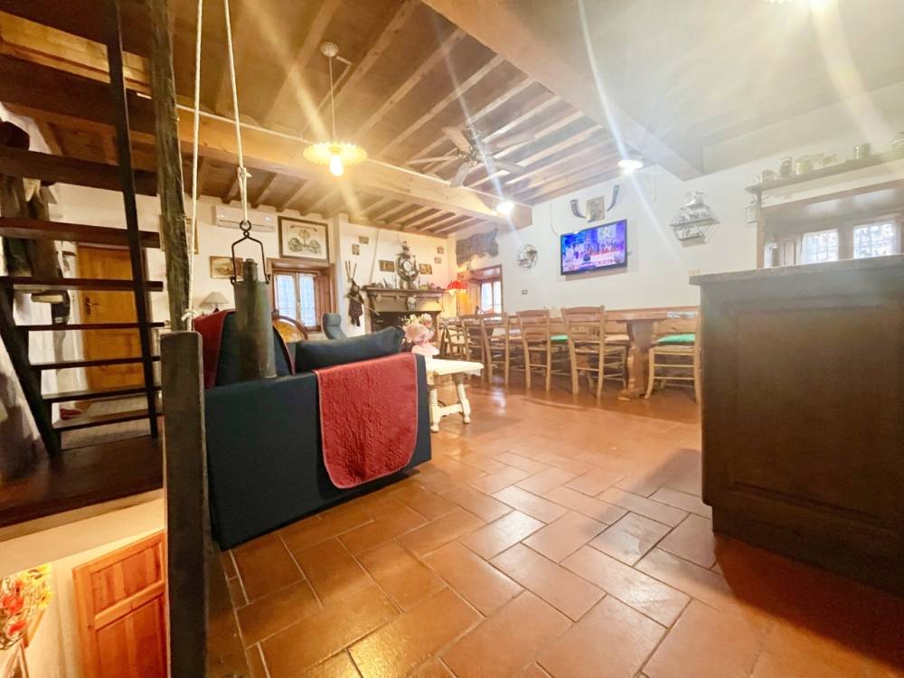 casa indipendente in vendita a Massarosa