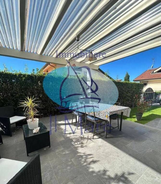 casa indipendente in vendita a Massarosa in zona Piano di Conca