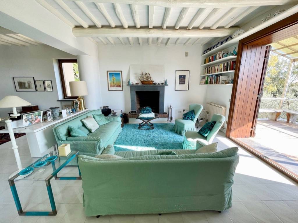 casa indipendente in vendita a Massarosa in zona Bargecchia