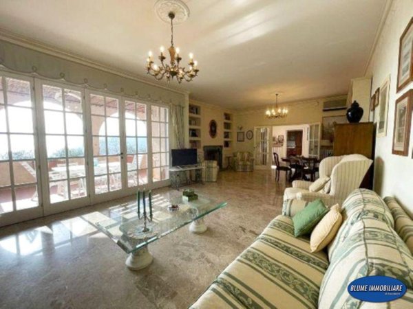casa indipendente in vendita a Massarosa in zona Corsanico