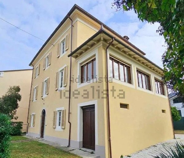casa indipendente in vendita a Massarosa