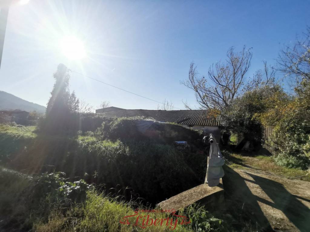 trivano in vendita a Massarosa in zona Bozzano