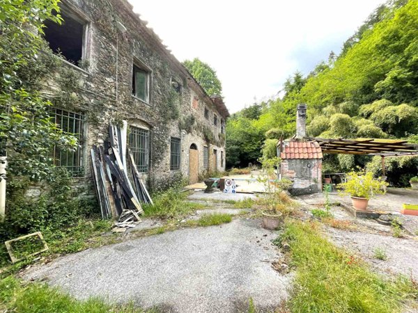 ufficio in vendita a Massarosa in zona Gualdo