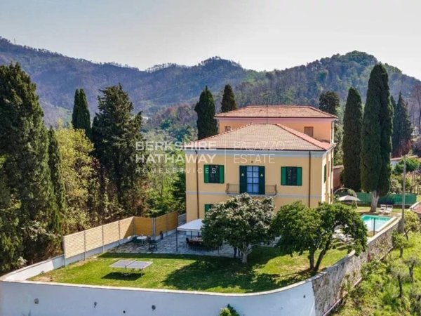 casa indipendente in vendita a Massarosa in zona Montigiano
