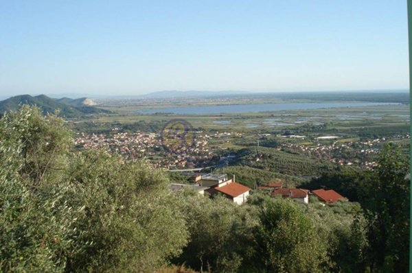 casa indipendente in vendita a Massarosa