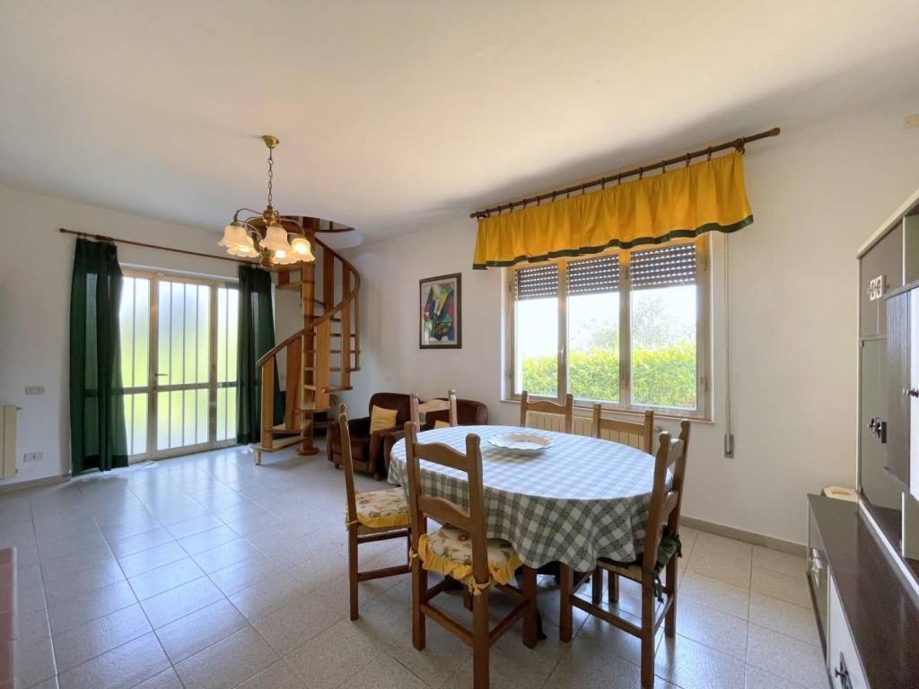 casa indipendente in vendita a Massarosa in zona Massaciuccoli