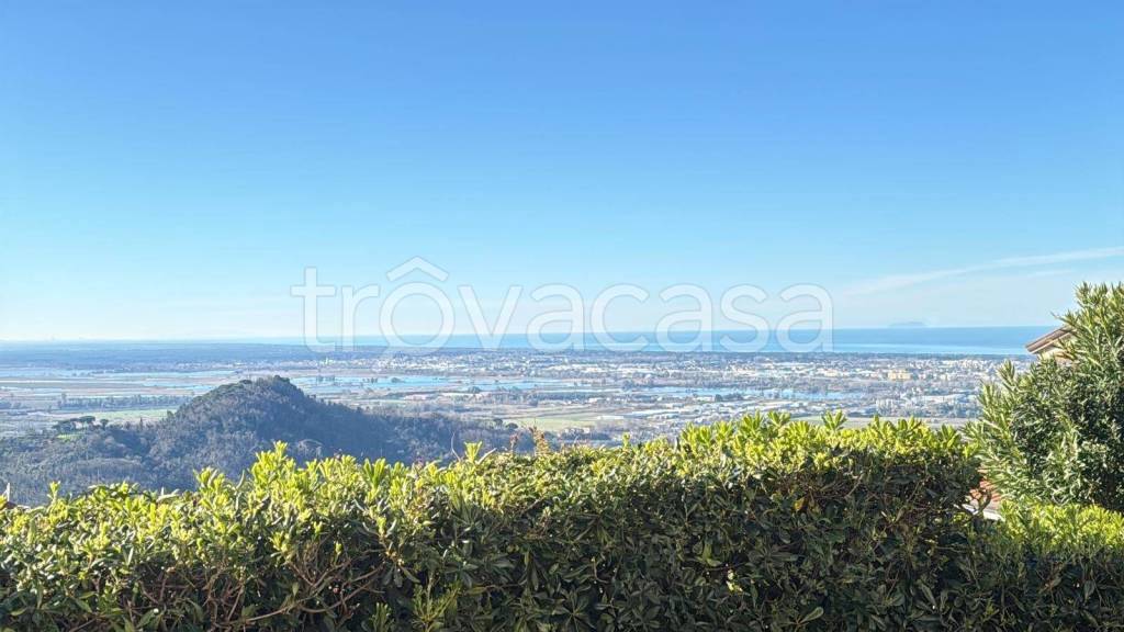 casa indipendente in vendita a Massarosa in zona Bargecchia