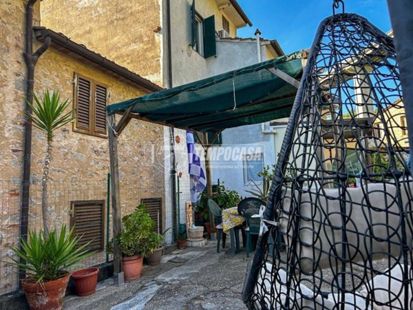 casa indipendente in vendita a Massarosa