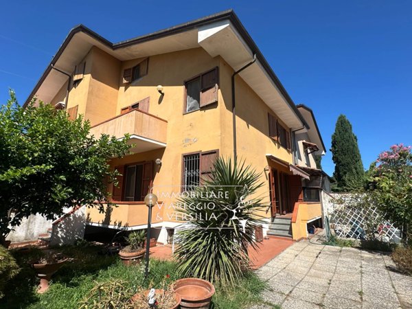 casa indipendente in vendita a Massarosa