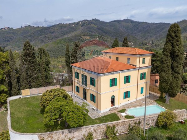 casa indipendente in vendita a Massarosa