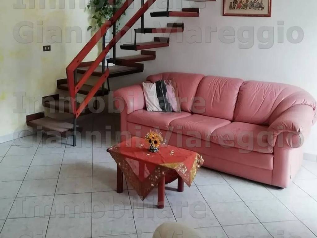 casa indipendente in vendita a Massarosa in zona Bargecchia