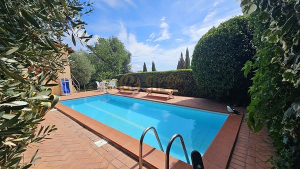 casa indipendente in vendita a Massarosa in zona Corsanico