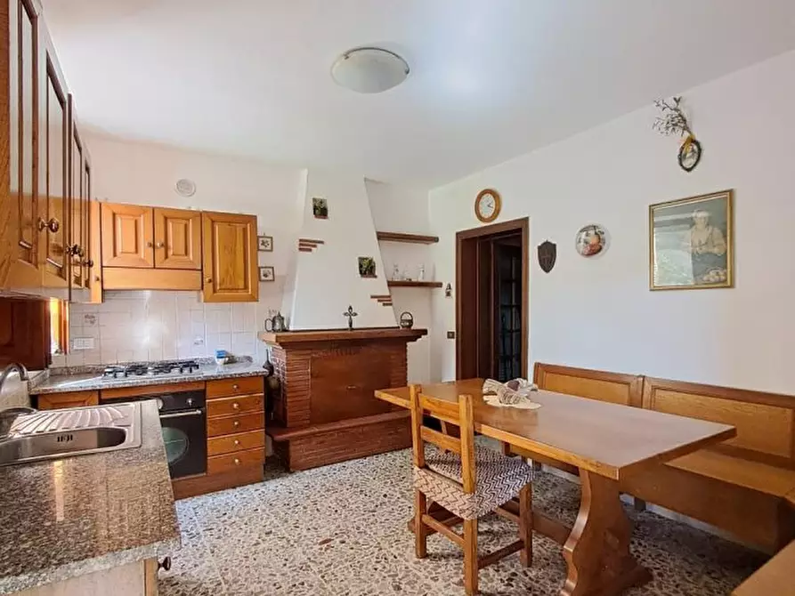 casa indipendente in vendita a Massarosa in zona Bozzano