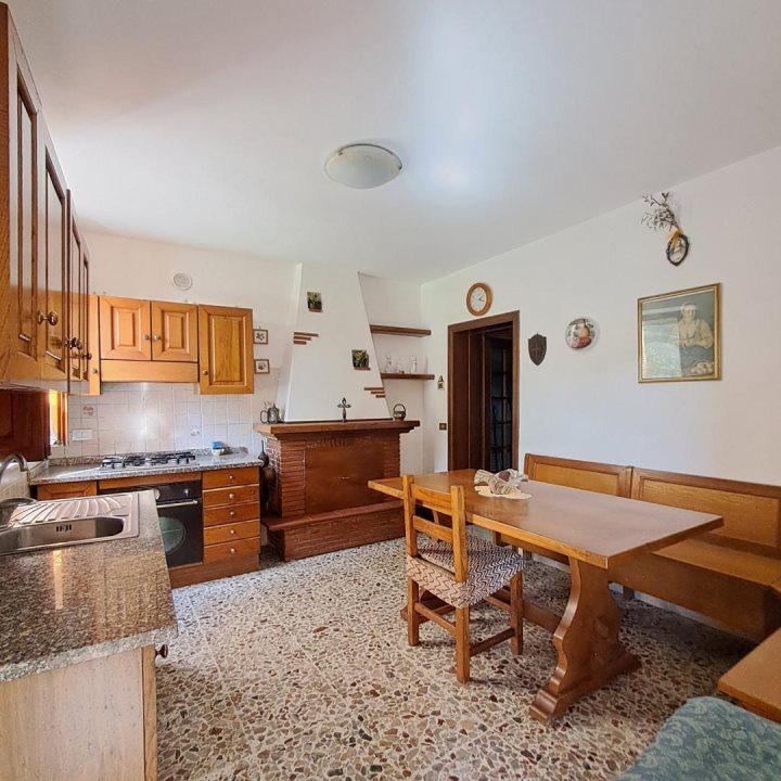 casa indipendente in vendita a Massarosa in zona Bozzano