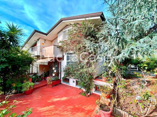 casa indipendente in vendita a Massarosa in zona Massaciuccoli