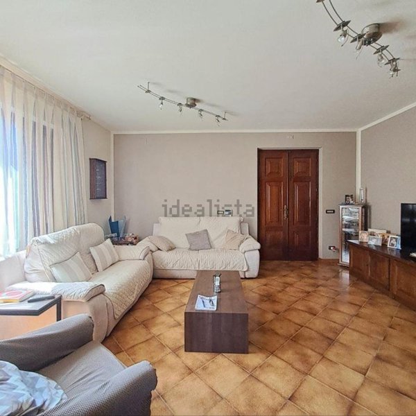 casa indipendente in vendita a Massarosa in zona Bozzano