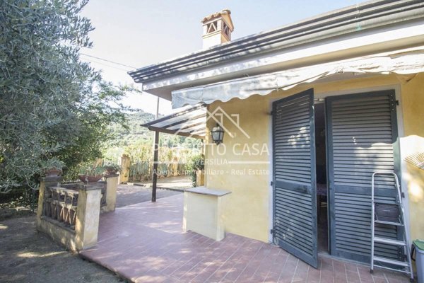 casa indipendente in vendita a Massarosa in zona Stiava