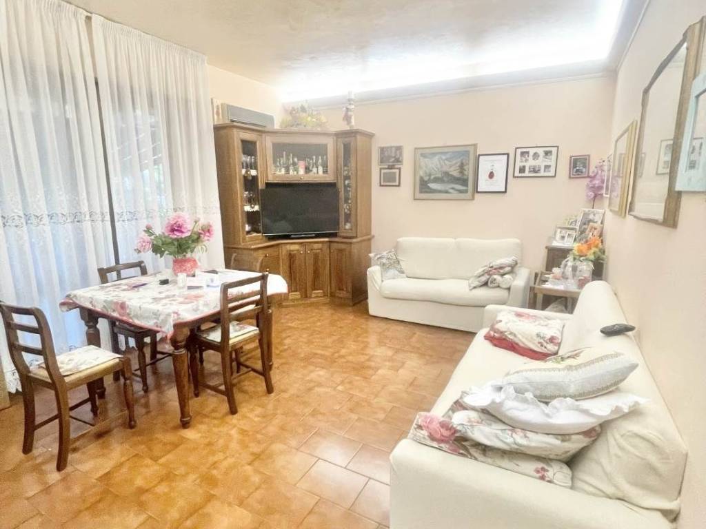 casa indipendente in vendita a Massarosa