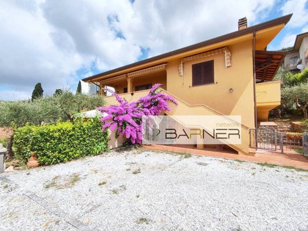 casa indipendente in vendita a Massarosa in zona Corsanico