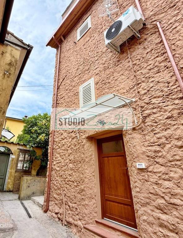 casa indipendente in vendita a Massarosa