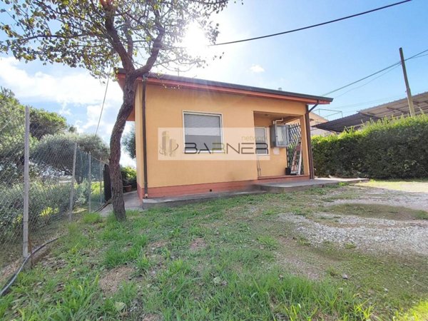 casa indipendente in vendita a Massarosa in zona Piano di Conca